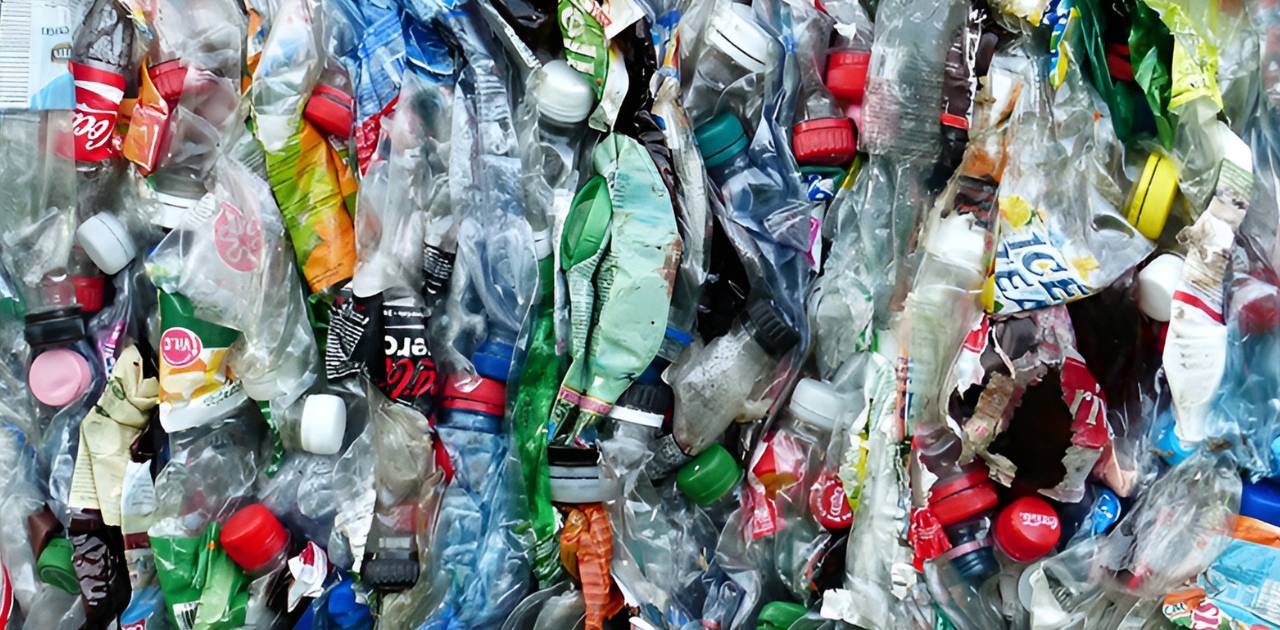 Reciclar plástico é uma fraude